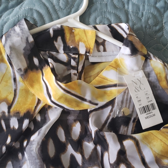 Top - Picture 2 of 4